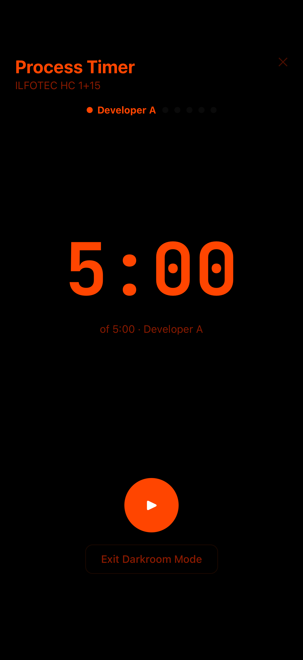 FilmLokr darkroom mode with safelight red timer